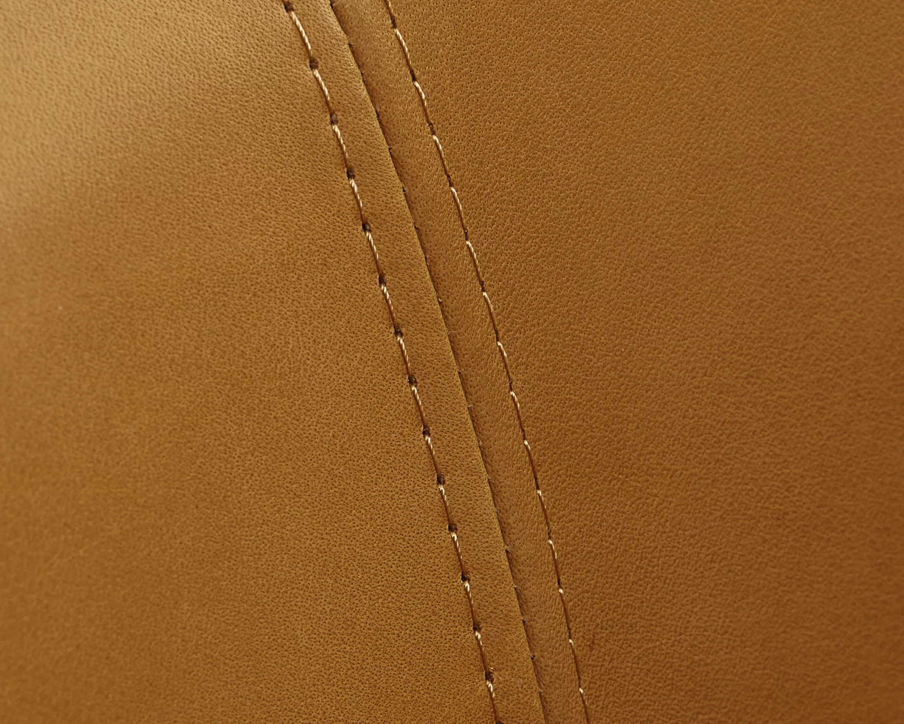 Bart Swivel Armchair Cervino Cognac detail